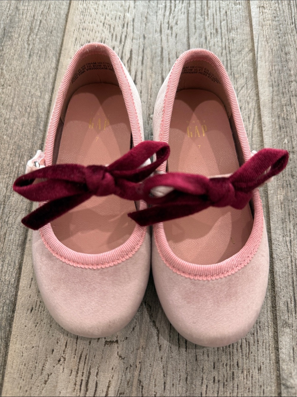 LIKE NEW Baby GAP Pink maroon Velvet Ballet Flats with Berry Bow size 7
